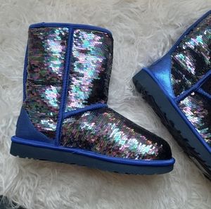 Blue sparkly uggs
